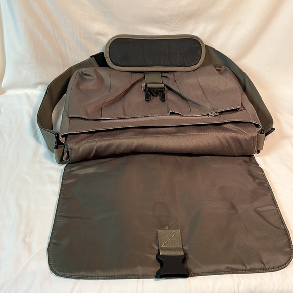 STM Scout 2 Medium Laptop Shoulder Bag , Olive - Picture 9 of 16